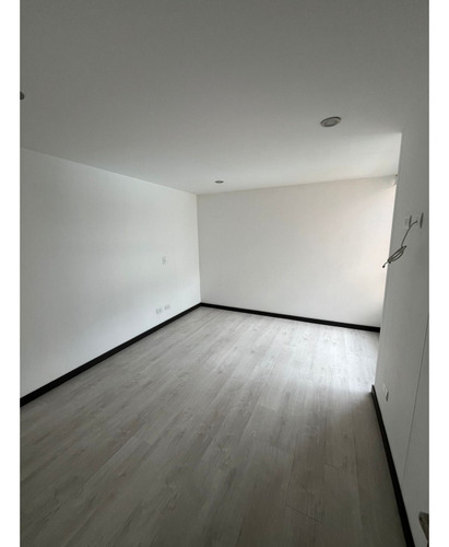 Apartamento En Alquiler - Loma De Las Brujas