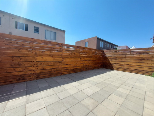 Departamento Dúplex En Arriendo, De 2 Dorm. En La Serena