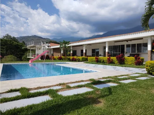 Casa Campestre En Venta Santa Elena Via El Castillo Conjunto
