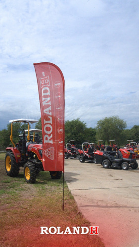 Tractor Roland H 80hp Doble Traccion Con Cabina Y Ruedas Agr