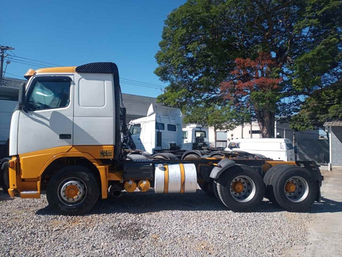 Imagem 5 de 11 de Volvo Fh 420 Truck 6x2 2006 Branco