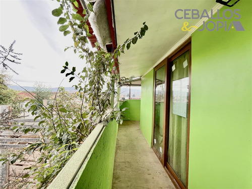 Casa En Venta De 4 Dorm. En Villa Alemana