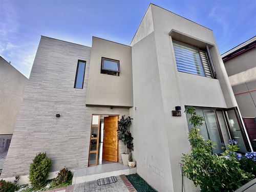Casa En Venta Condominio De 3 Dorm. En Puente Alto
