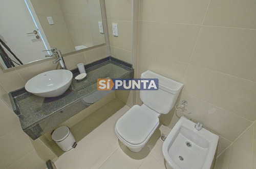 Imagen 11 de 28 de Apartamento En Playa Brava Venta