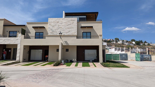 Desarrollo Residencial En Misión Schoenstatt, 3 Modelos De Casas De Lujo!