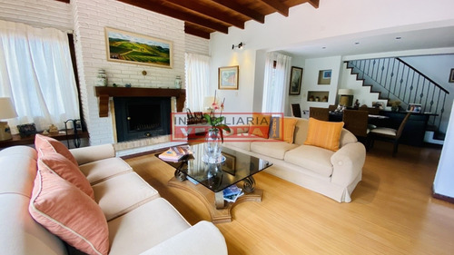 Impecable Chalet En El Corazón De Las Paradas- Ref: 6800