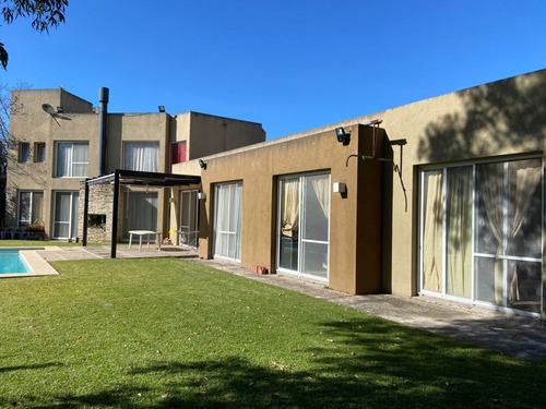 Imagen 3 de 5 de Casa En Venta En Bella Vista