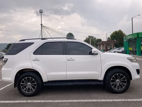 Toyota Fortuner 2.7 Sr5 4X2