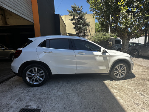 Mercedes-Benz Clase GLA 1.6 Gla250 At Sport B.efficiency
