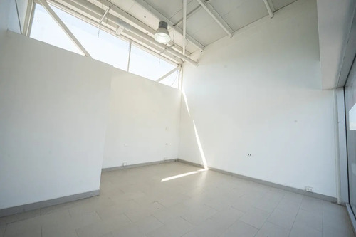 Arriendo De Local F2 De 25mts2 En Strip Center Homecenter