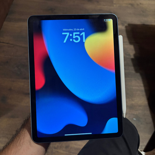 Ipad Air 5ta Generación. Incluye Apple Pencil. Sin Bloqueo. Azul Claro (Usado)