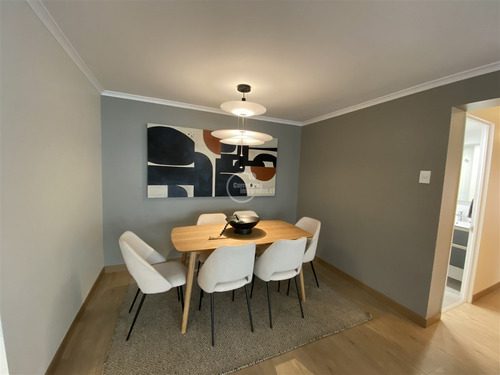 Departamento En Venta De 2 Dorm. En Las Condes