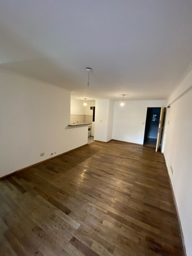 Alquilo Departamento De Un Dormitorio Frente Con Balcon En Nueva Cordoba
