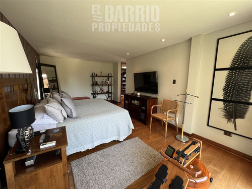 Casa En Venta De 4 Dorm. En Las Brisas De Chicureo