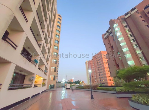 Imagen 2 de 30 de && Penthouse En Venta Al Este De Barquisimeto Lara Rah 23-23690 //invierta Seguro Con Rentahouse//