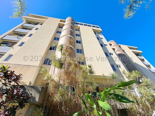 En Alquiler Apartamento En Lomas Del Sol. Cod Flex: 24-14327