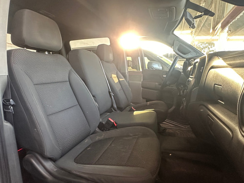 Chevrolet Silverado 4.3 WT DOBLE CAB 4x4