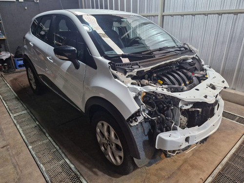Renault Capture -chocado-