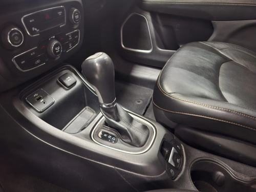 Jeep Compass 2.0 16V FLEX LONGITUDE AUTOMÁTICO