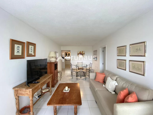 Venta Apartamento Tres Dormitorios Punta Del Este Playa Brava Edificio Torre Marina Ii