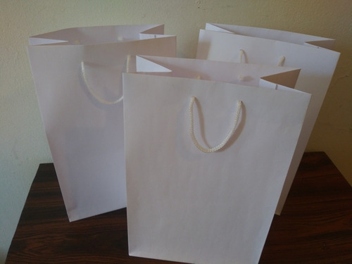 Regalos. Bolsas De Papel Bond Blanco/ 12 Unidades