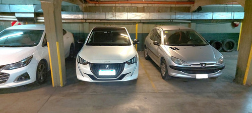 Cocheras En Uriburu E/ Juncal Y Arenales
