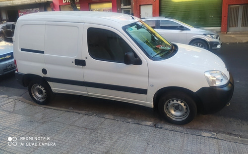 Imagen 4 de 18 de Peugeot Partner 2016 1.4 Furgon Confort