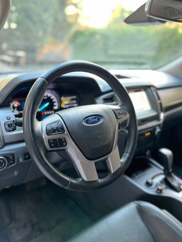 Imagen 9 de 20 de Ford Ranger Black Edition Cabina Doble 4x4 Diesel At