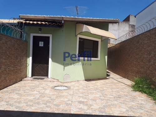 Imagem 3 de 3 de Casas - 2 Dormitórios - 325