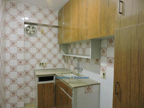 Imagen 3 de 14 de Próximo 18 De Julio!! 2 Dormitorios+1 Baño+calefacción! Cw194265