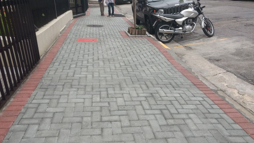 Assentamento De Piso Intertravado (tijolinho De Concreto )