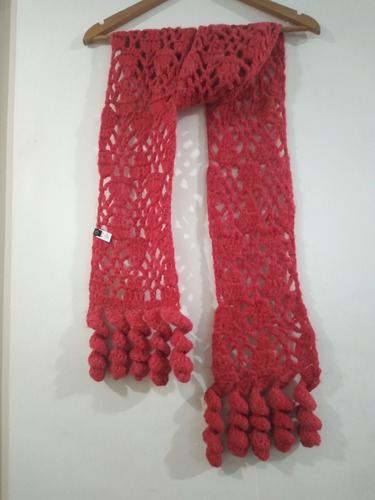 Bufanda Roja D Diseño Con Pompones Marca D&a Lana Y Acrílico