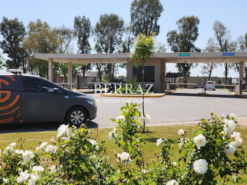 Casa Venta 5 Ambientes En Santa Lucía Pilar Del Este Lote De 467 M2