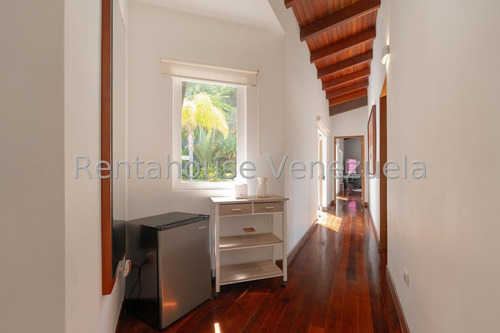 Hermosa Casa De 1 Nivel En Venta Ubicada En La Lagunita Country Club 25-7758