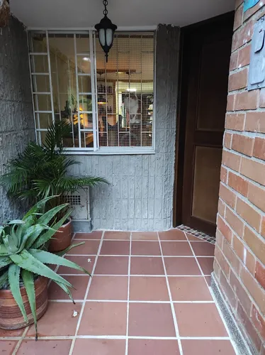 Tu Hogar Ideal, Casa Unifamiliar Remodelada En Unidad Con Piscina, 4 Alcobas Y Parqueadero 120m. Excelente Precio.
