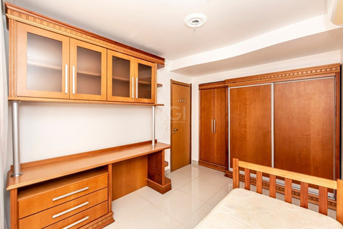 Apartamento Em Floresta Com 3 Dormitórios - Bl4147