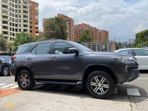 Toyota Fortuner 2.7l