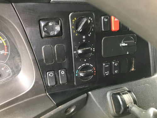 2430 Bitruck Automatico Completo