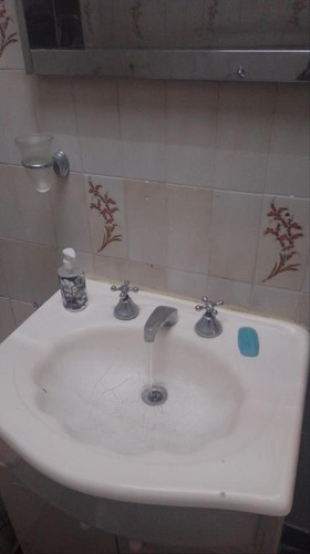 Casa De 2 Dormitorios En Alquiler, Zona Parque Savedra
