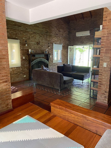 Imagen 2 de 17 de Chalet -parque Leloir-ituzaingo Norte!