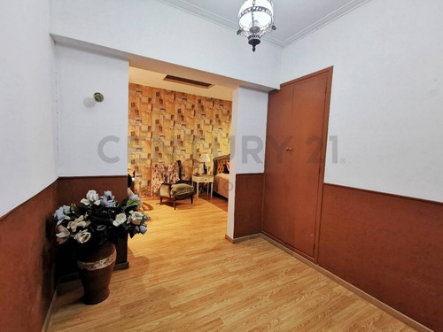 Imagen 5 de 17 de Casa De 3 Dormitorios En Venta En Ringuelet