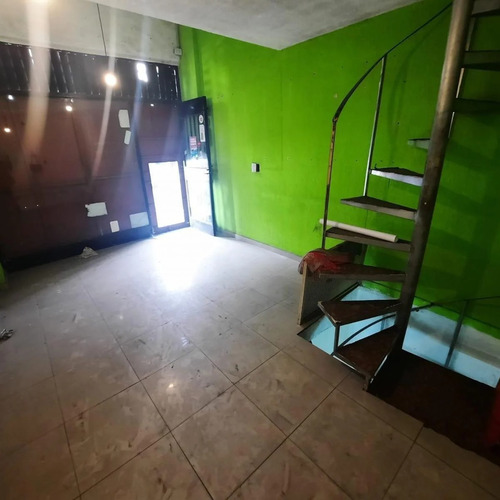 Imagen 6 de 17 de Alquiler De Local Comercial - Microcentro - Sin Conexion A Gas