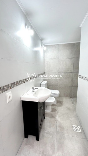 Amplia Casa Para Local Comercial En Goes
