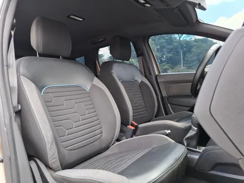 Renault Duster 1.3 Intense Cvt