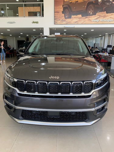 Imagen 3 de 16 de Jeep Commander 4x2 Limited 2023