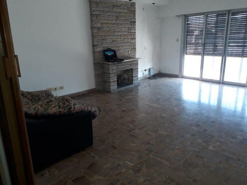 Excelente Galpón Con Vivienda. Rucci 934