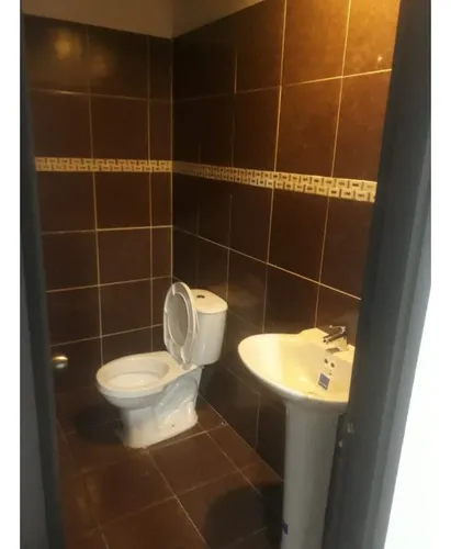 Venta De Local Con Renta En Milán