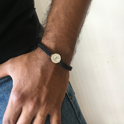 Pulsera Hilo San Benito De Plata Ley 925 Agálea Joyería Color Negro Diámetro 0 cm Largo 18