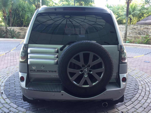 Mitsubishi Pajero Tr4 2015 2.0 4x2 Flex Aut. 5p