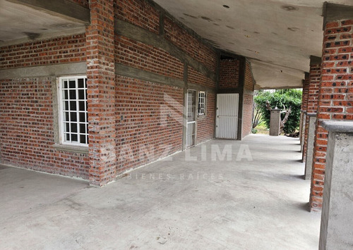 Carretera Celaya - Comonfort: Casa Campestre En Venta